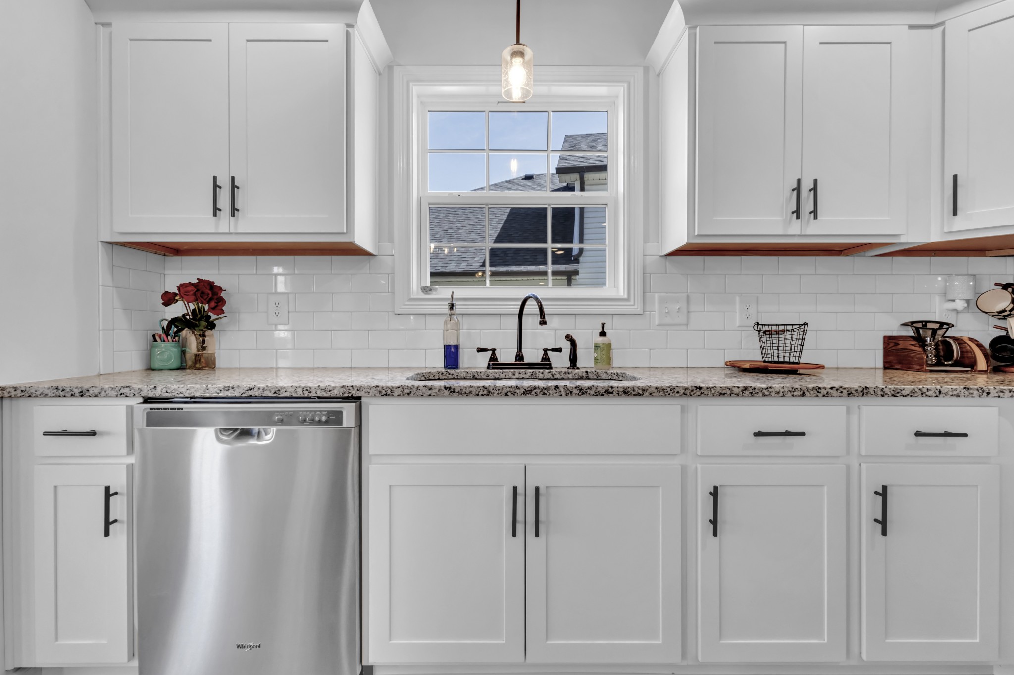 Clarksville, Tennessee 37043, United States, 3 Bedrooms Bedrooms, ,3 BathroomsBathrooms,Residential,Active,96429