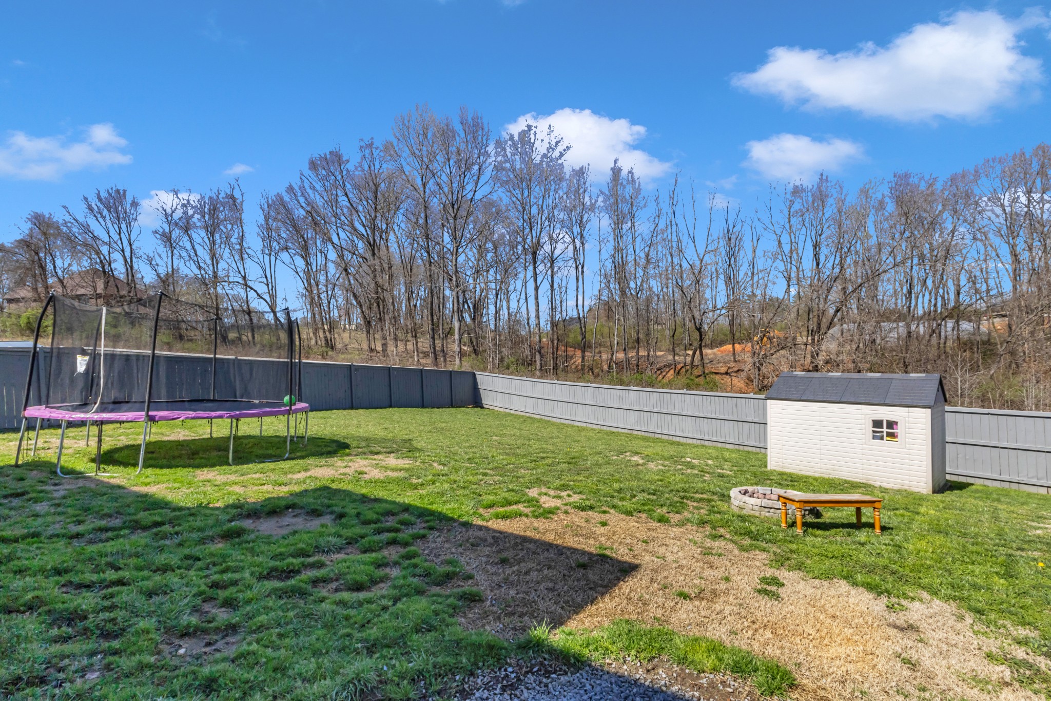 Clarksville, Tennessee 37043, United States, 3 Bedrooms Bedrooms, ,3 BathroomsBathrooms,Residential,Active,96429