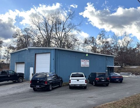 4065 Metro 41A Hwy Normandy TN 37360