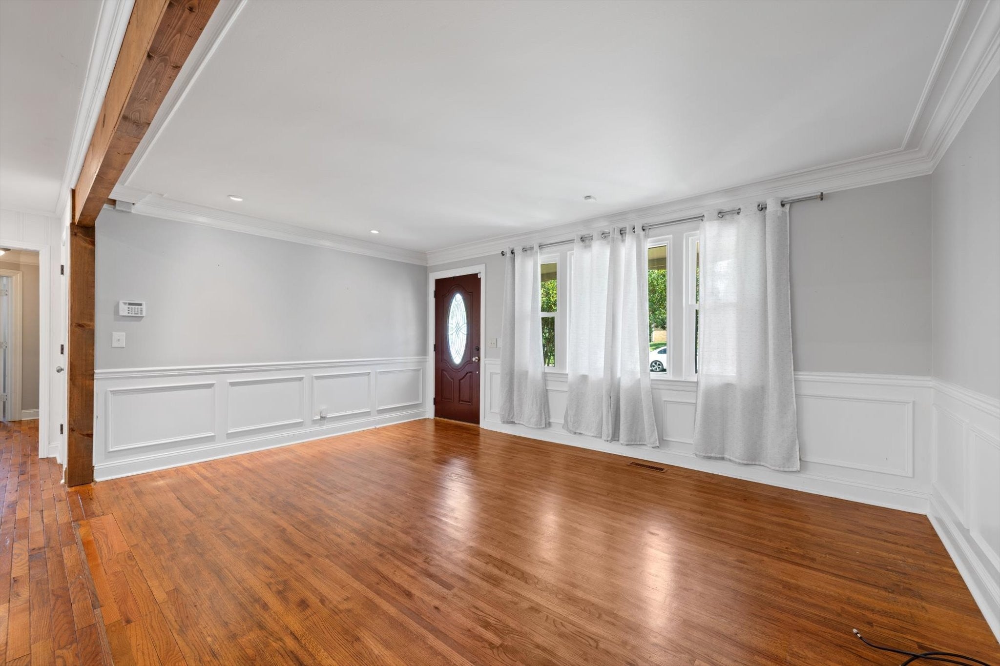 4-bed home for sale in Nashville, TN 37209, 6628 Cabot Dr 6628 Cabot Dr, Nashville TN 37209 4-bed home, photo 5 of 31