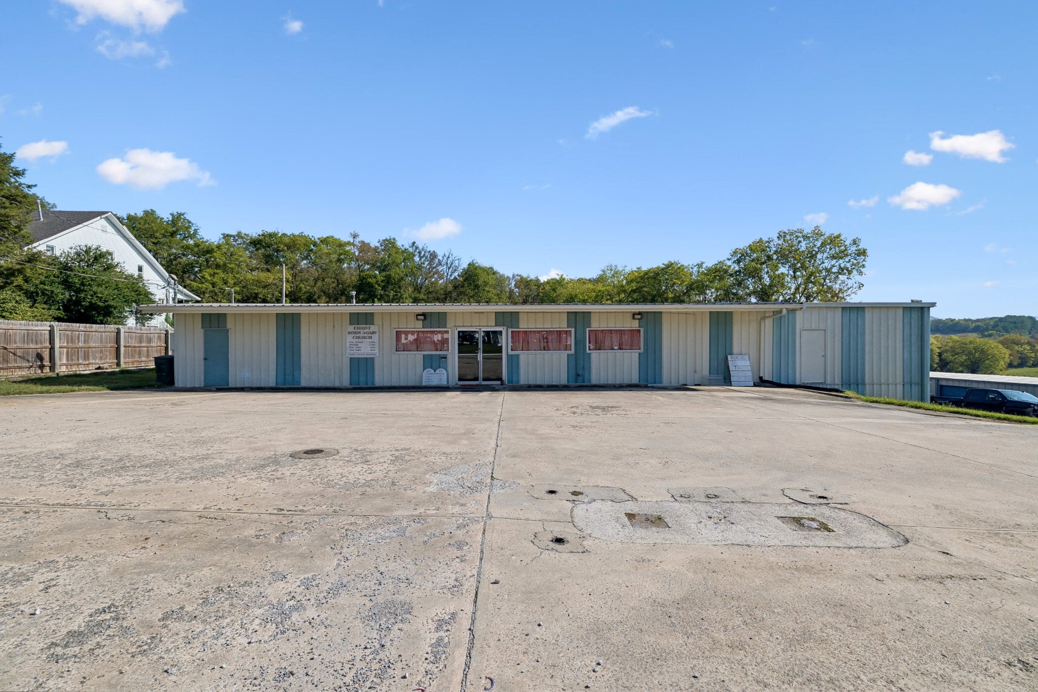193 Main Street E