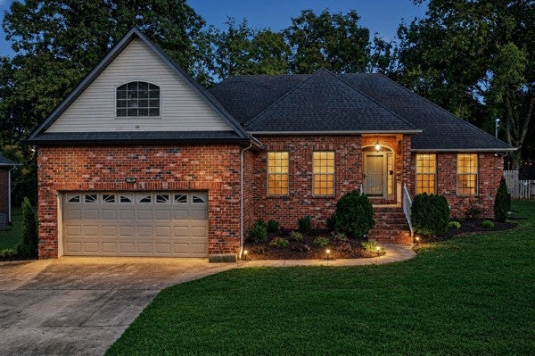 107 Cedar Forest Dr