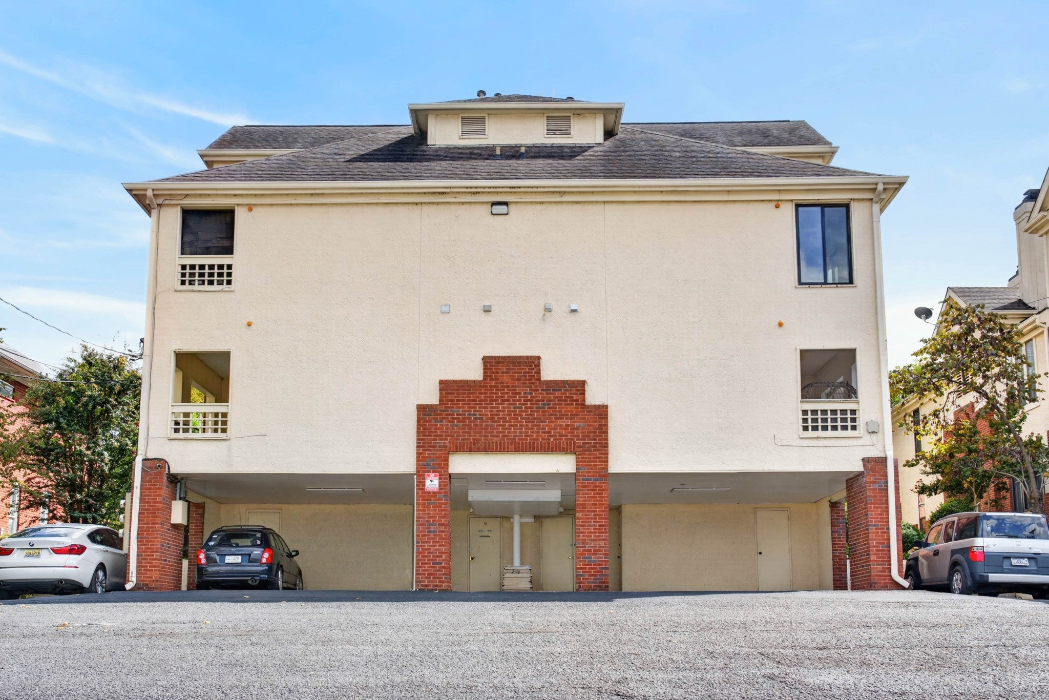 939 Russell St 16