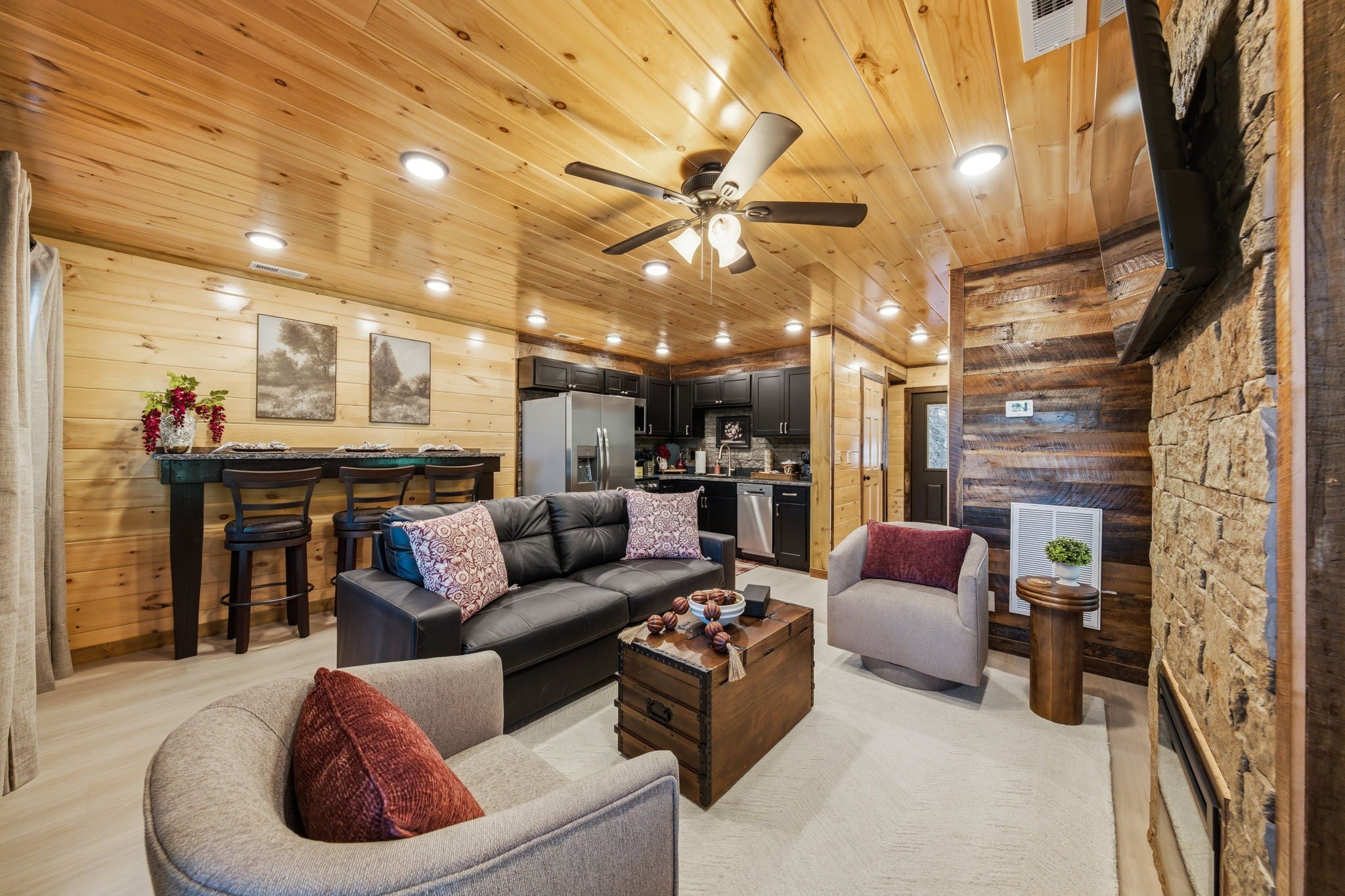 253 Silverbell Ln