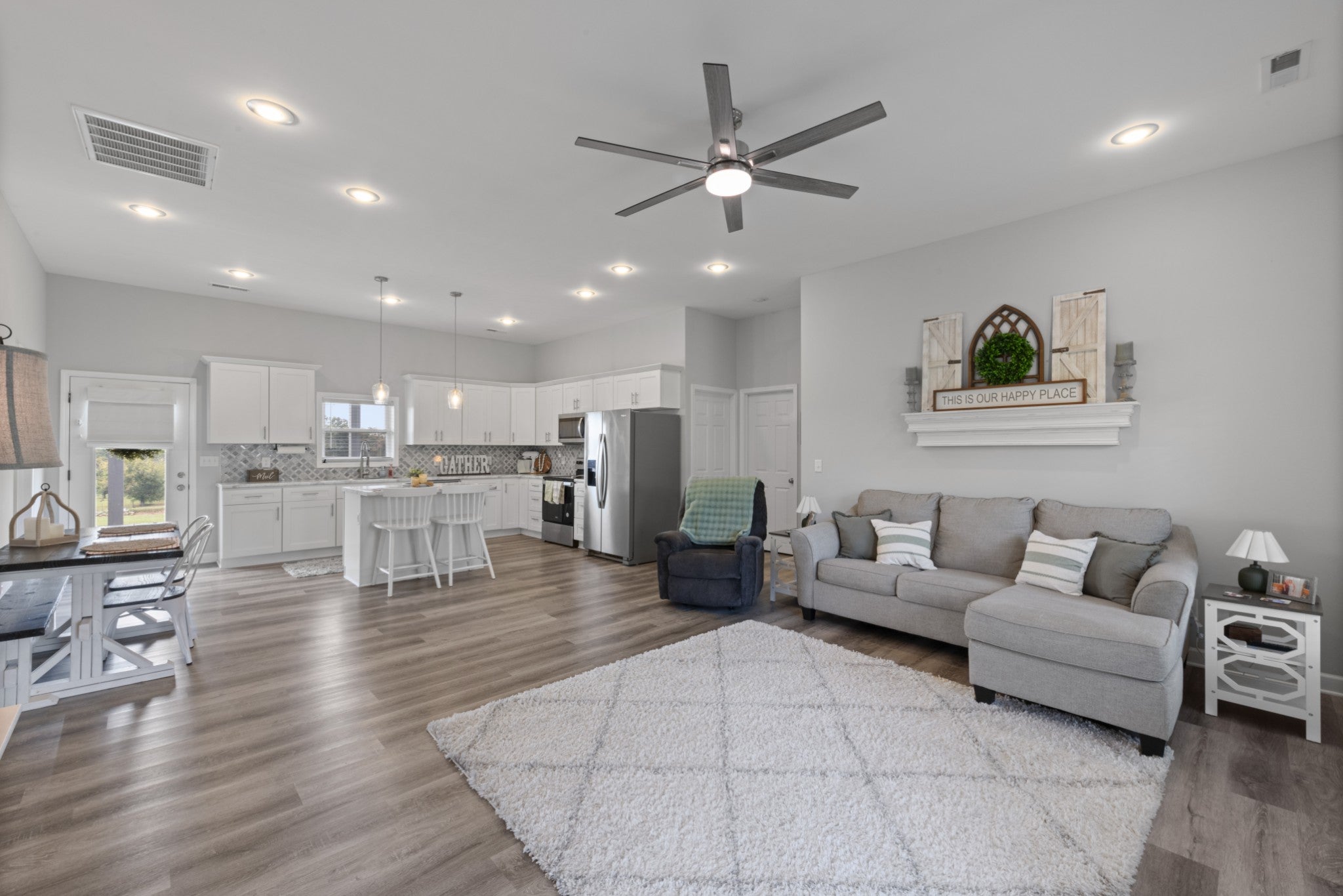 1195 Highway 52 E