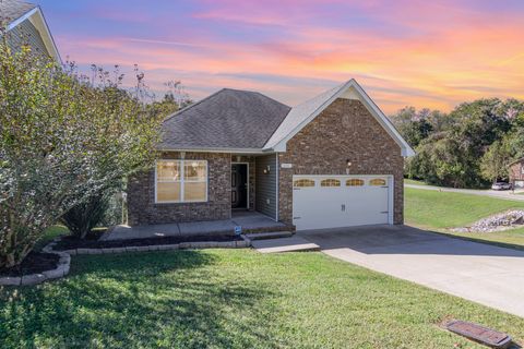 616 Hidden Valley Dr Clarksville TN 37040