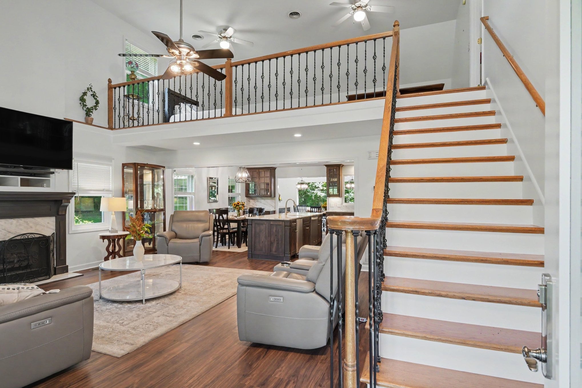 5833 Highway 76 E