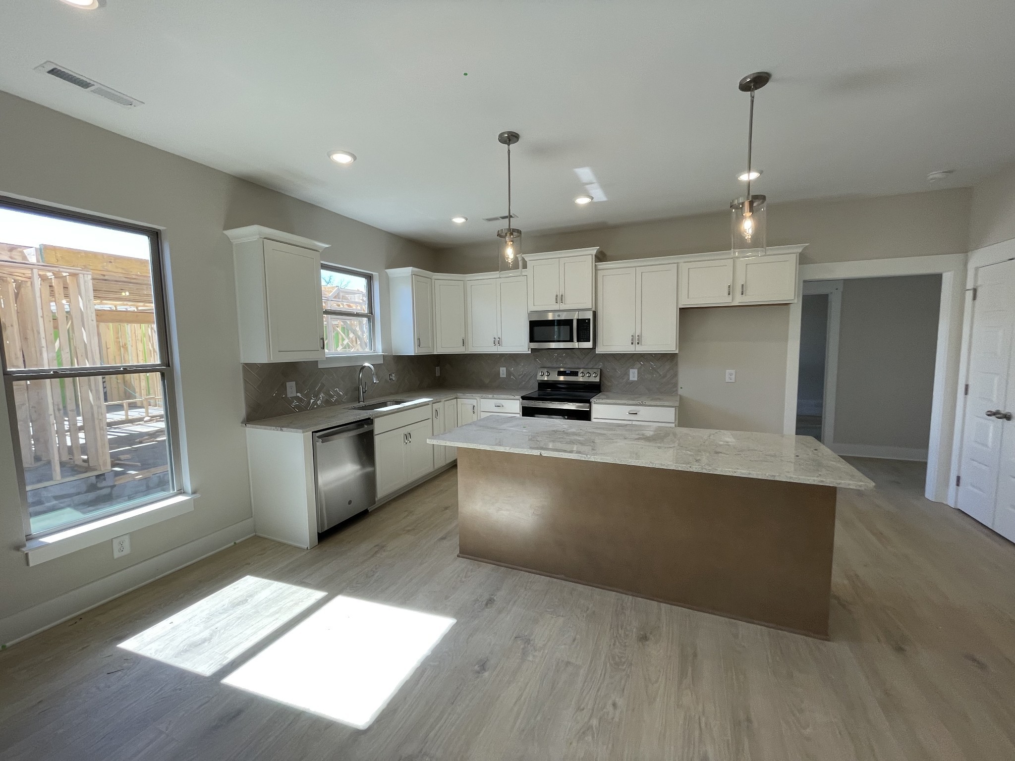 2033 Horseshoe Cir lot 215