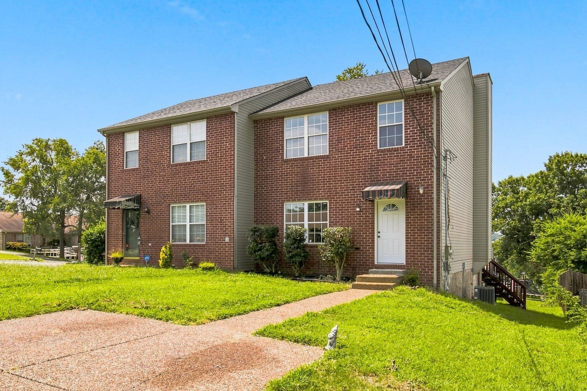 3245 Luann Dr
