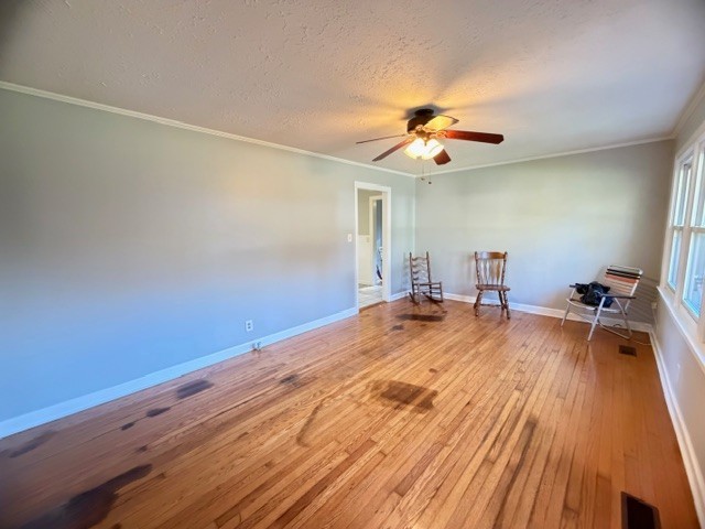 205 8th Ave NW