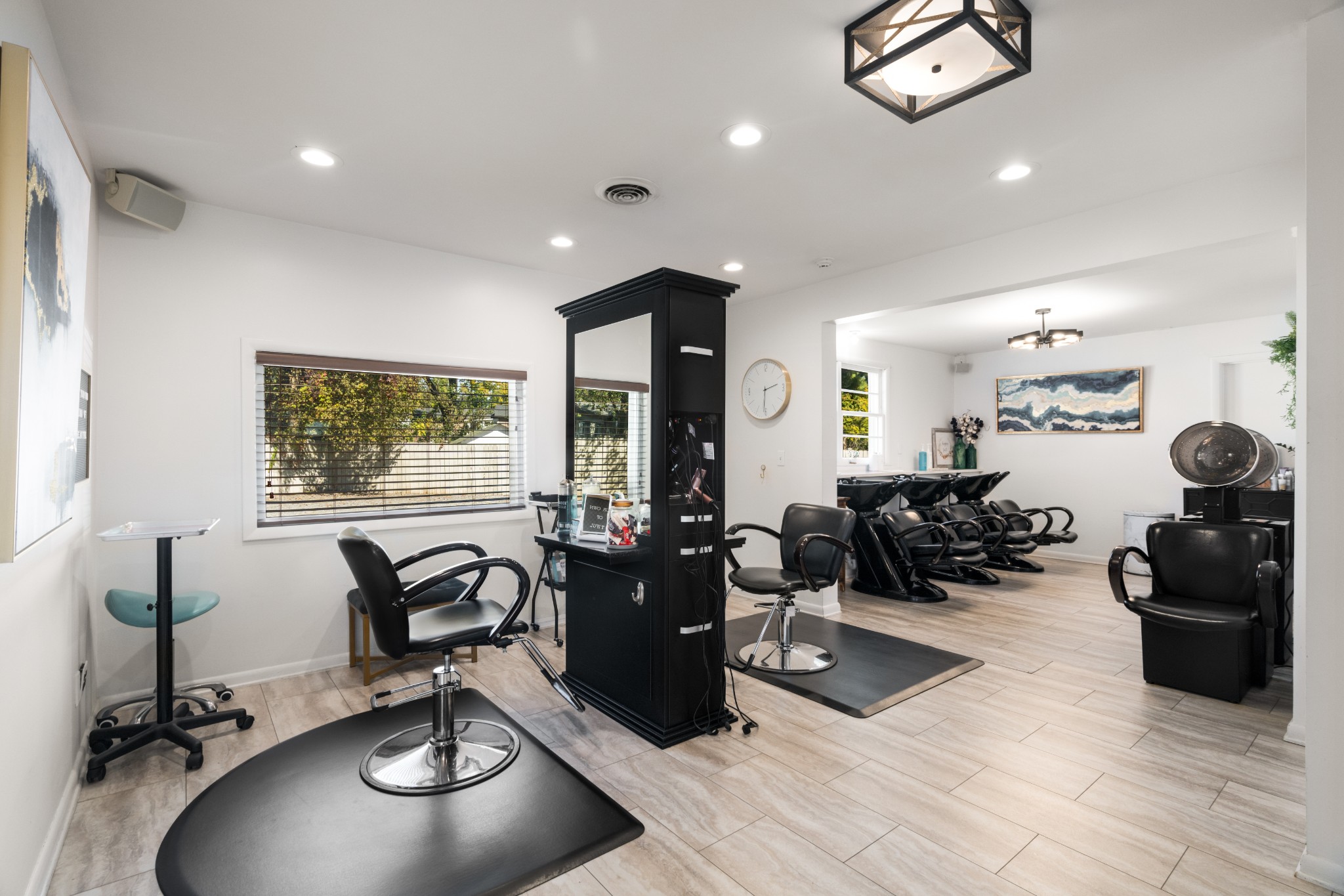 2898 Elm Hill Pike