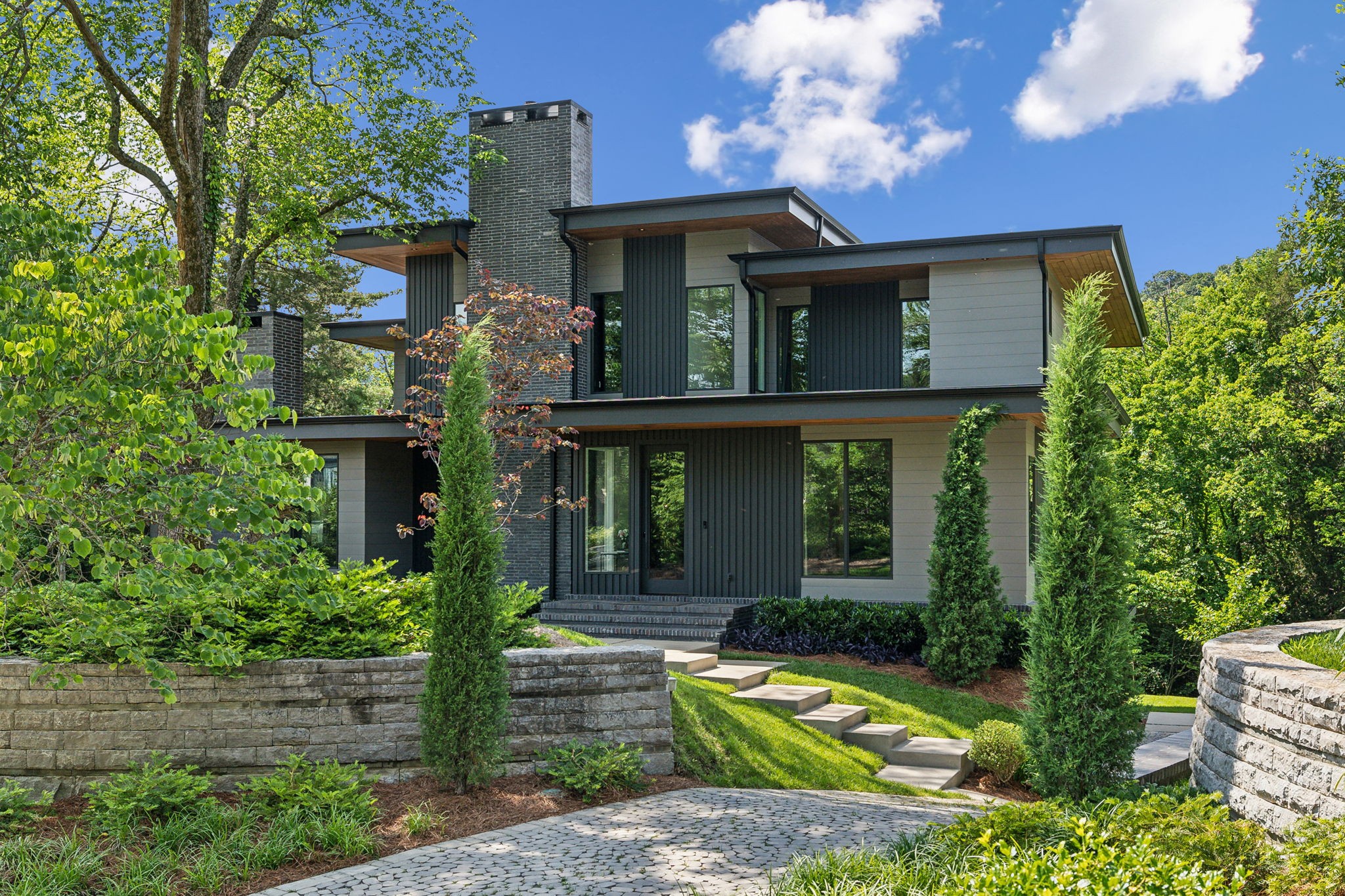 1601 Windy Ridge Dr