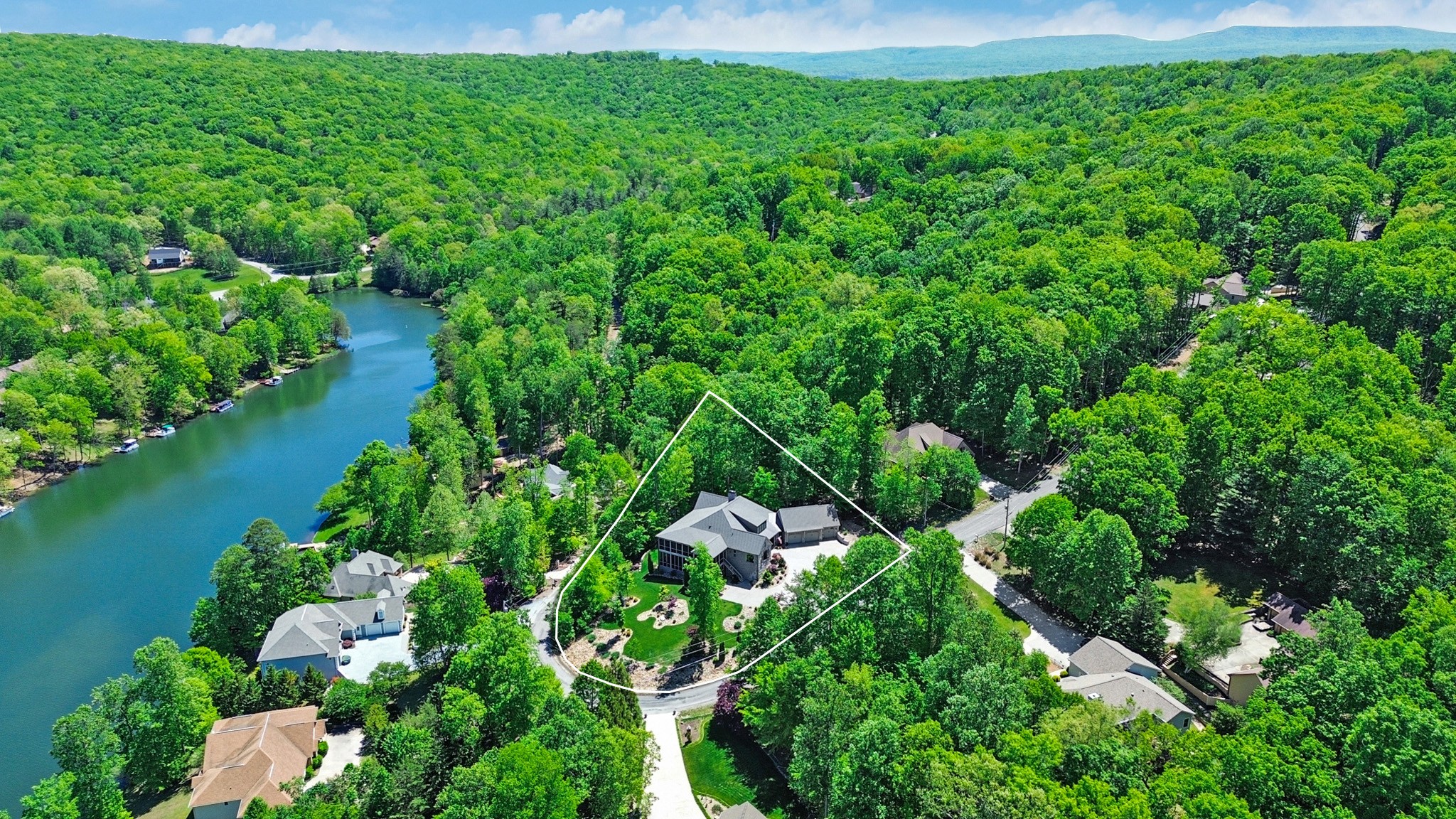142 Pineridge Loop