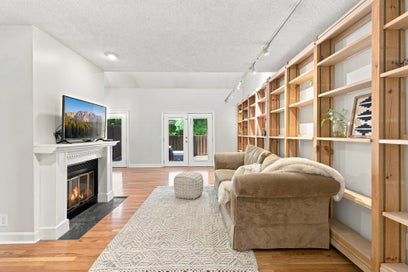 706 Barlin Ct Nashville TN 37221
