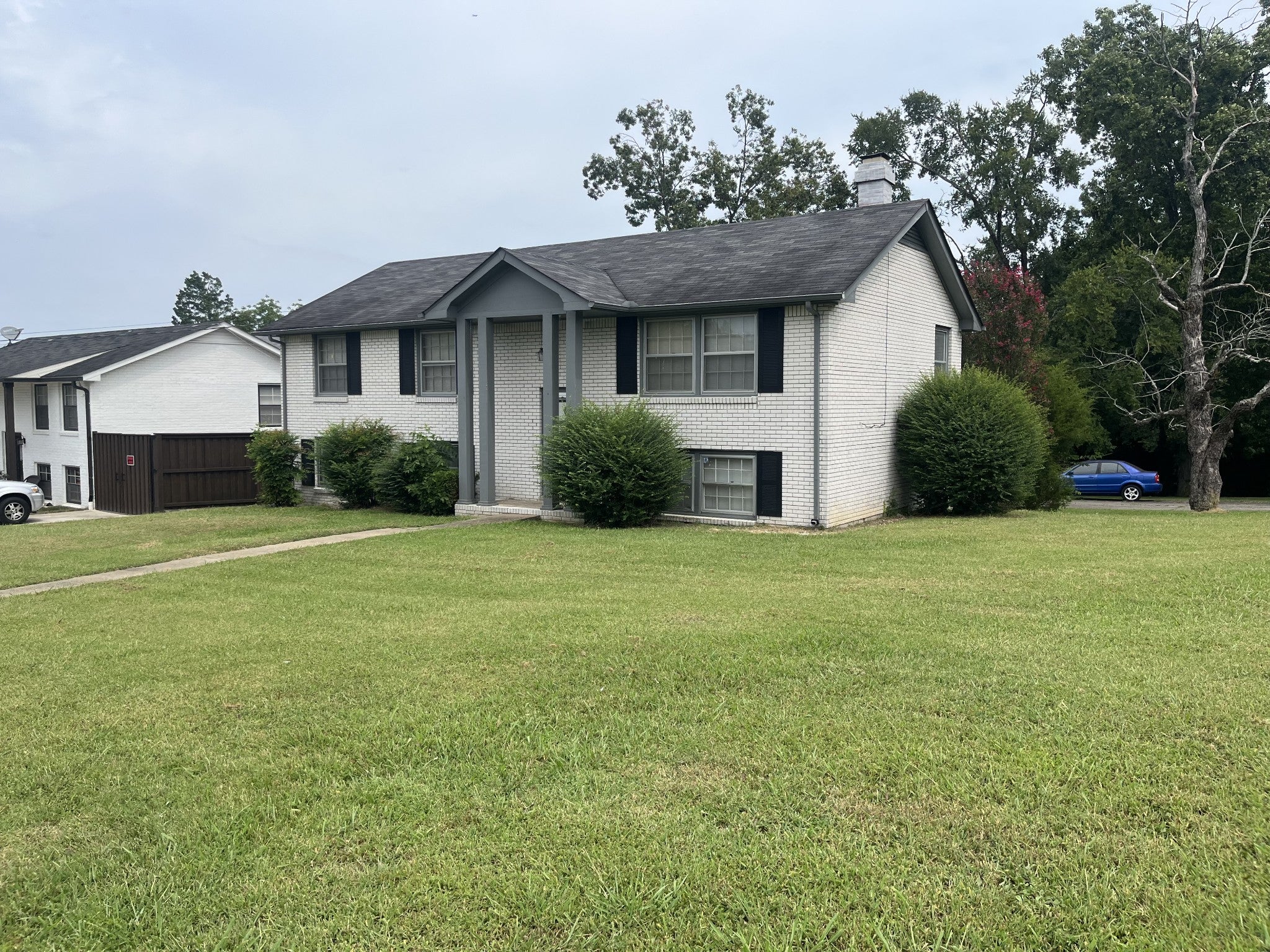 2615 Forest View Dr