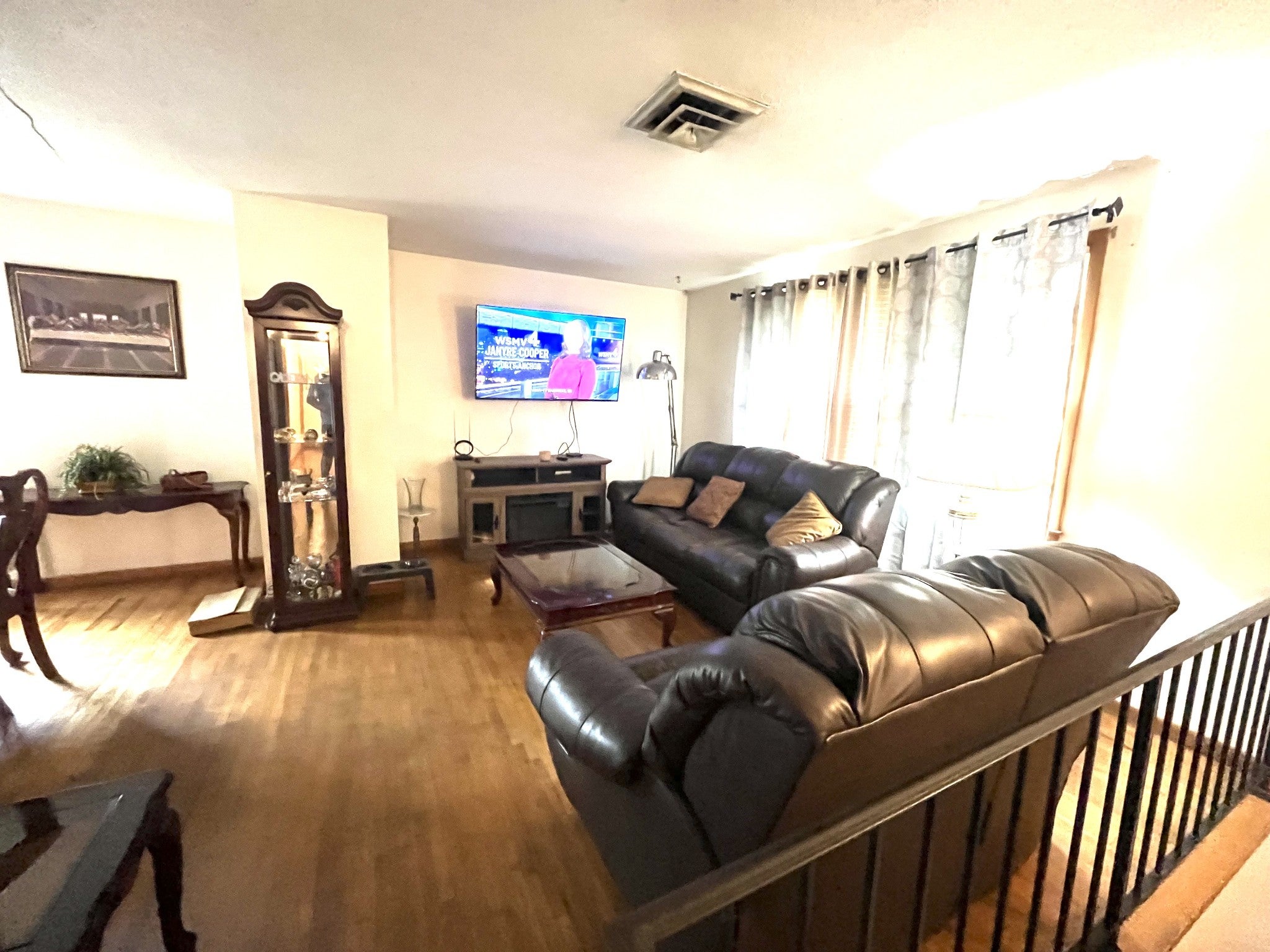 2615 Forest View Dr