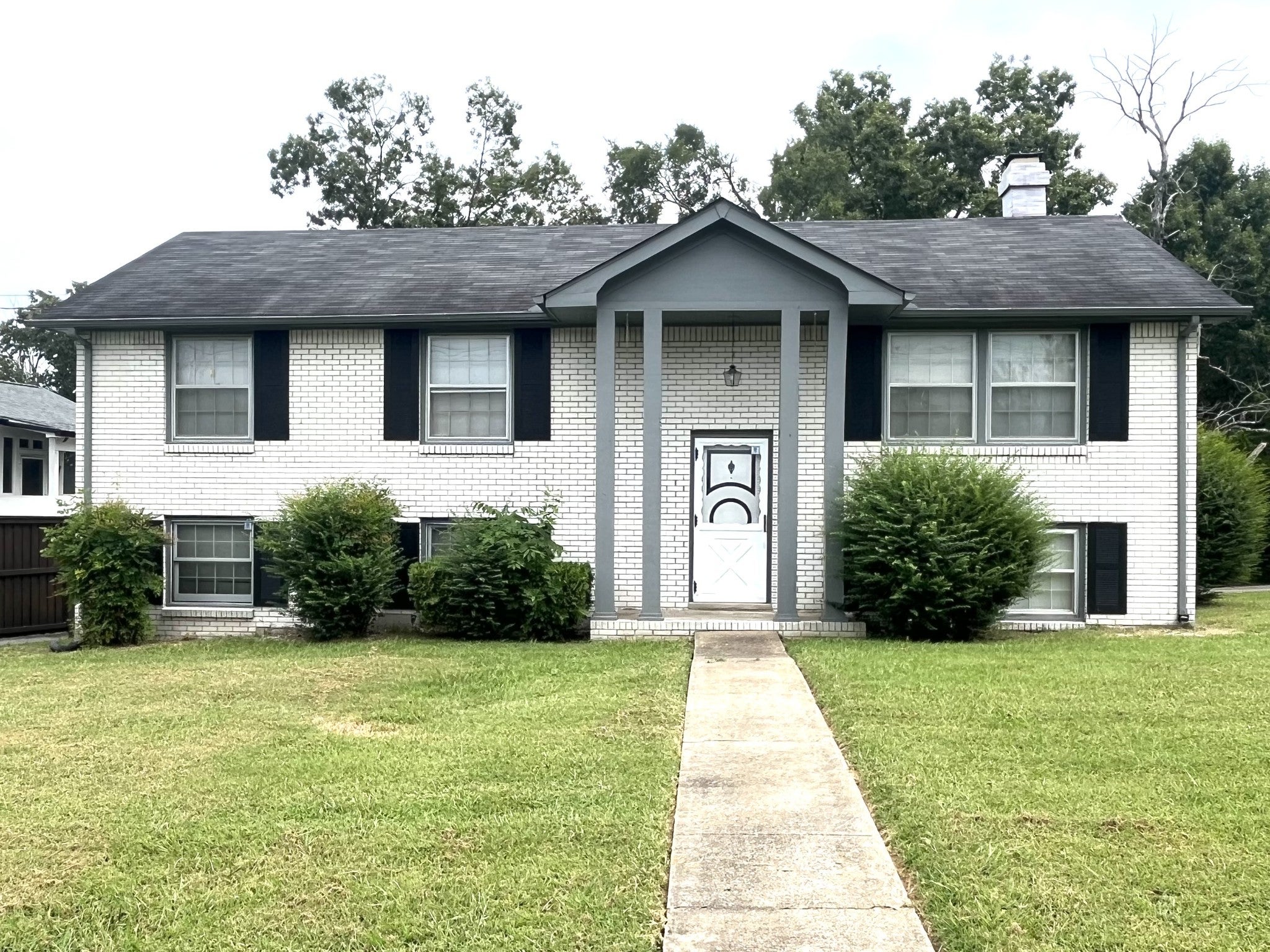 3-bed listing at 2615 Forest View Dr, Antioch