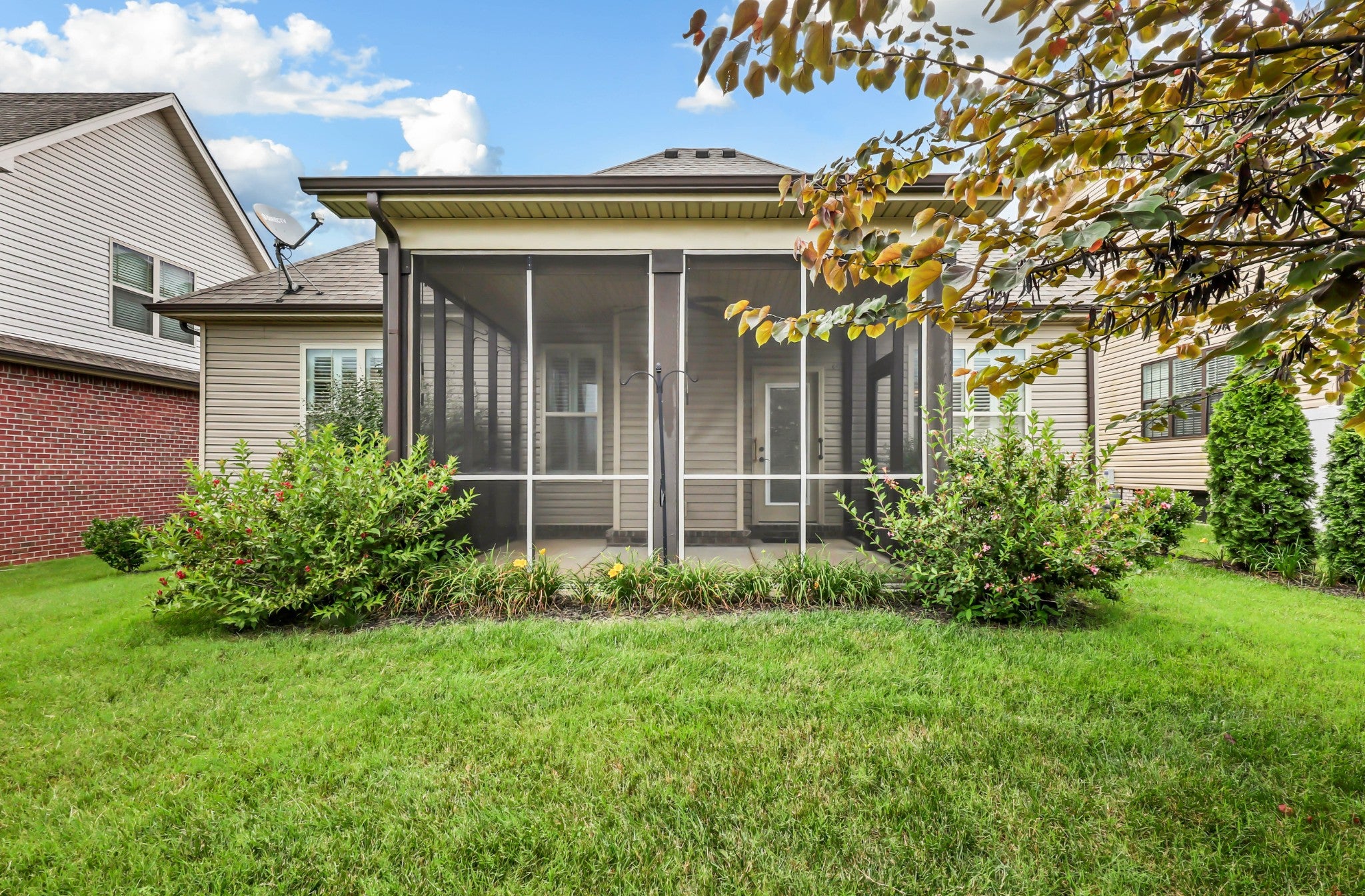 330 Turnberry Cir