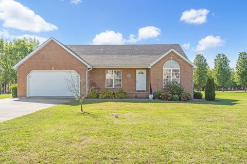 225 Lakeview Dr Decherd TN 37324