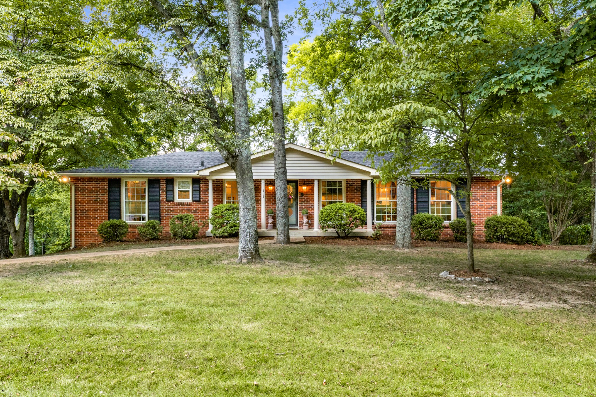 518 Woodhurst Dr