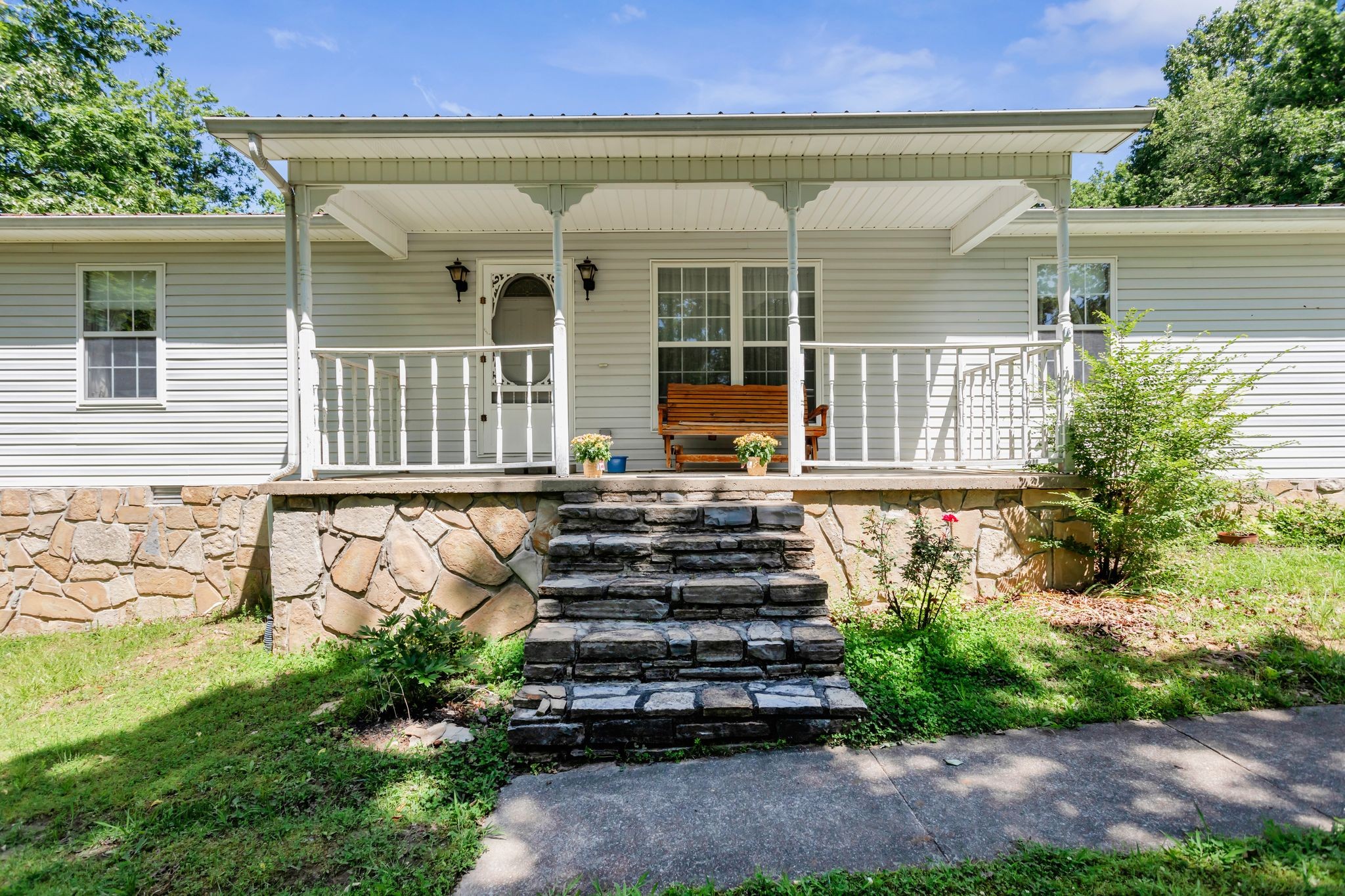 300 Troy Ln