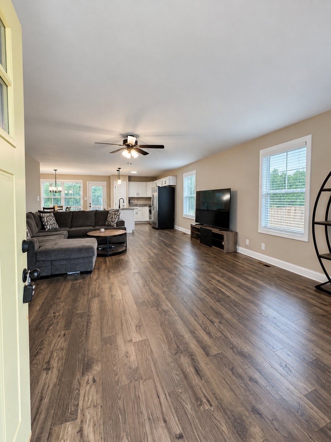 214 Ardell Dr