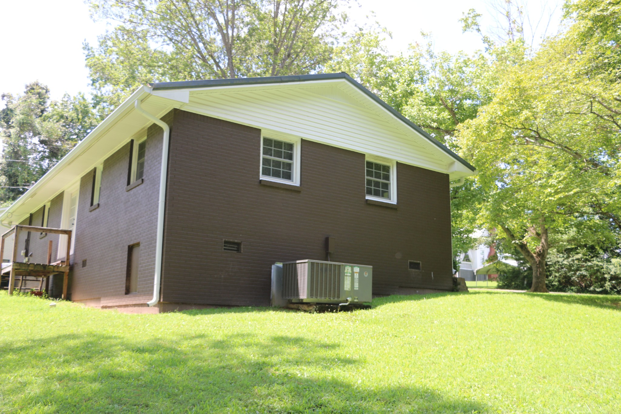 724 Thomas Ave