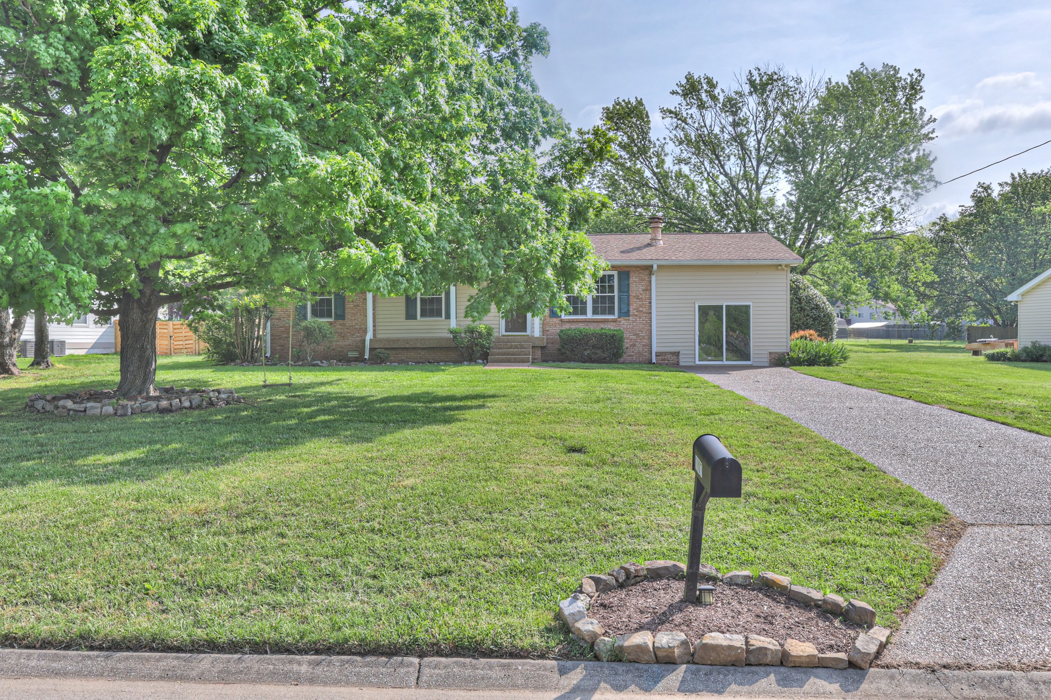 1007 Dortch Ln