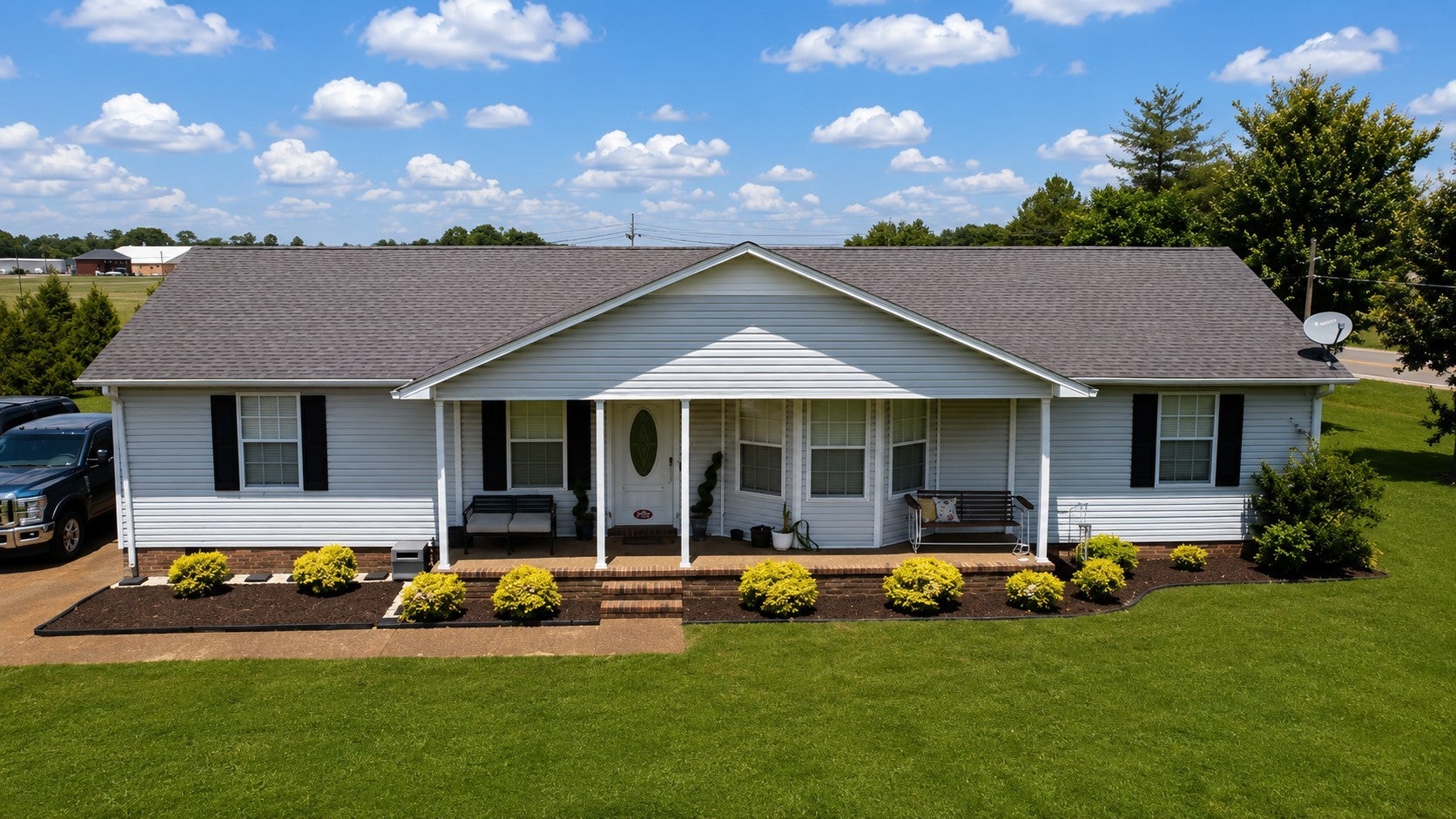 1325 Horseshoe Dr