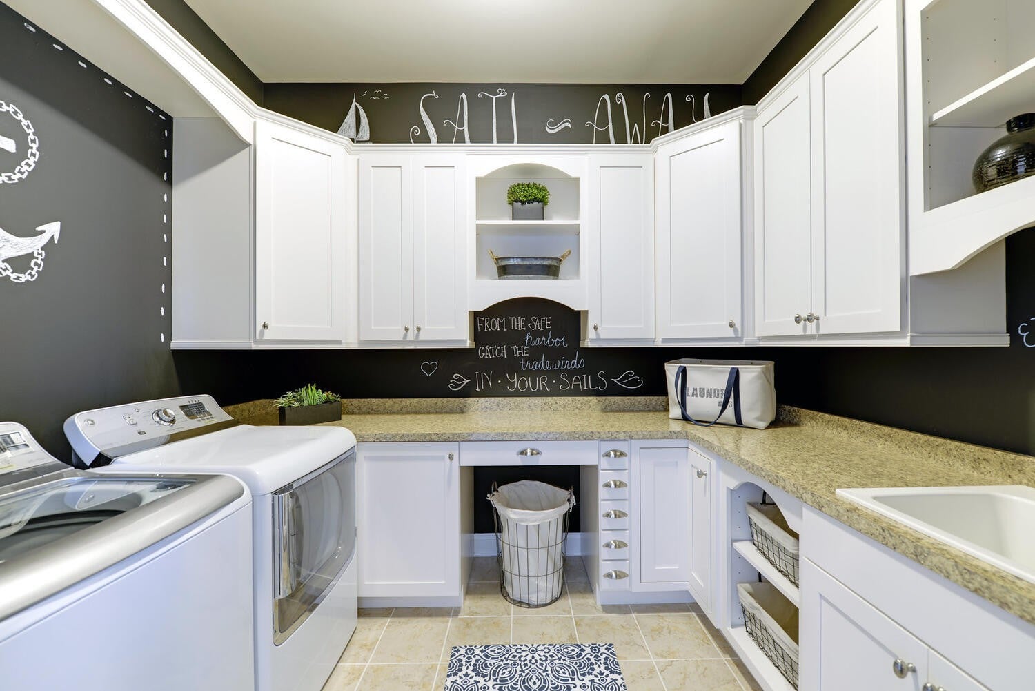 381 Reddenwood Rd