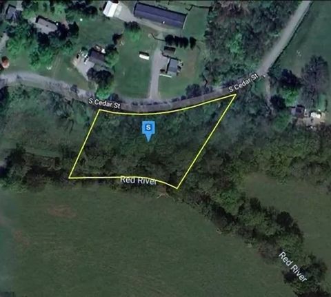 200 S Cedar St Cross Plains TN 37049