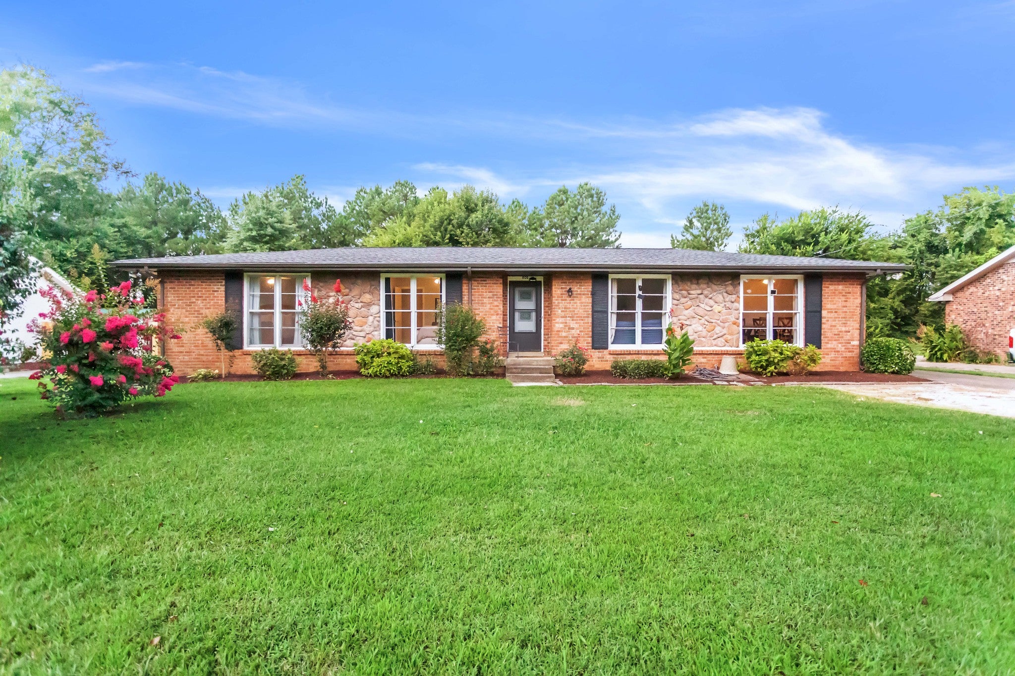 4.0-bed rental at 909 Rebel Cir
