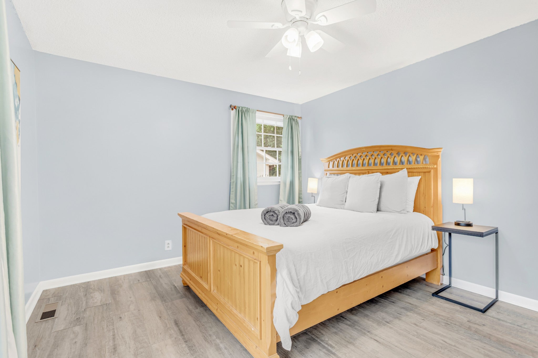 909 Rebel Cir