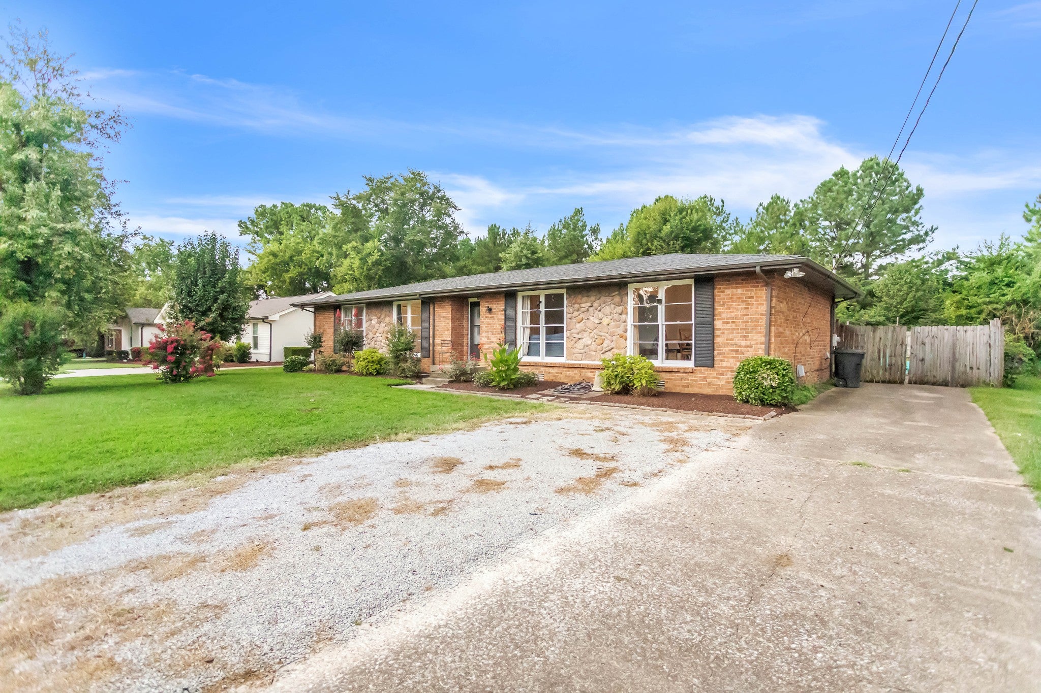 909 Rebel Cir