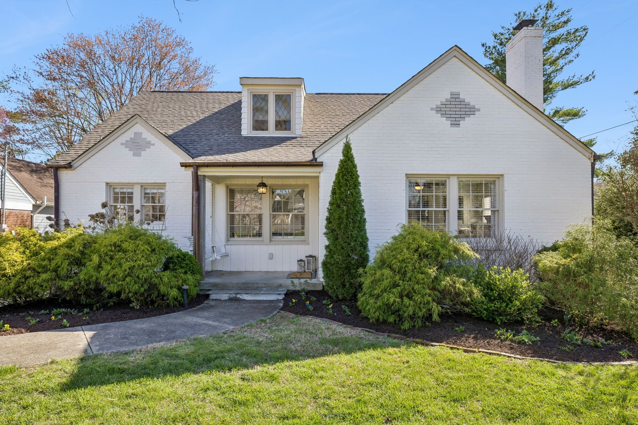 3-bed home for sale in Franklin, TN 37064, 106 Carolyn Ave 106 Carolyn Ave, Franklin TN 37064 3-bed home, photo 1 of 52