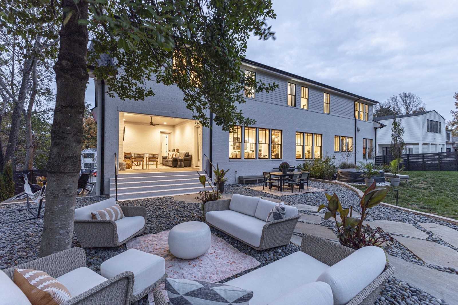 3601 Rainbow Pl