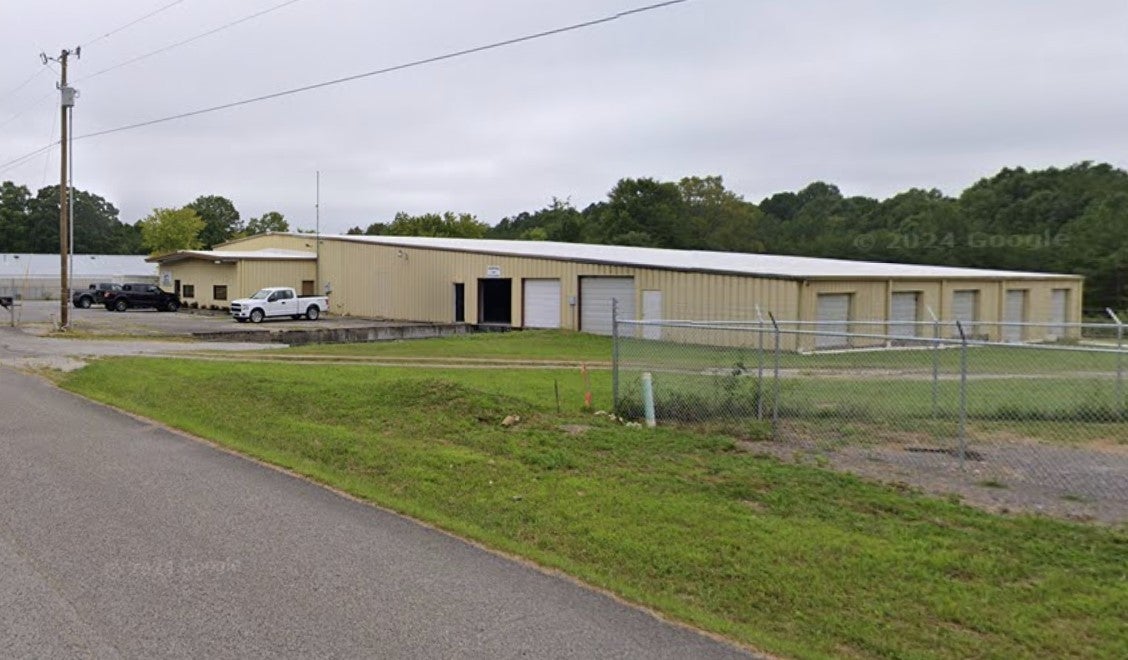 multi-family property for sale in Fairview, TN 37062, 7612 Drag Strip Rd 7612 Drag Strip Rd, Fairview TN 37062 multi-family property, photo 1 of 10