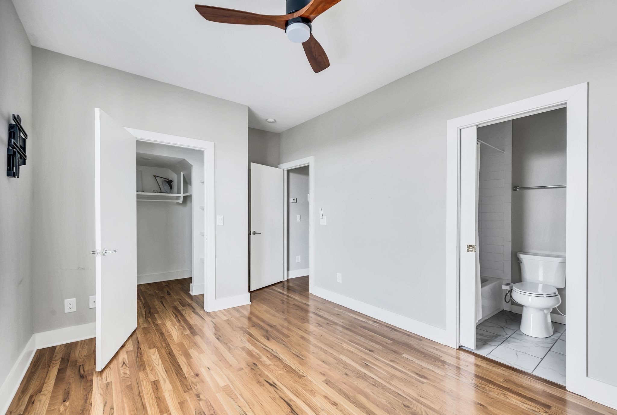 Nashville, Tennessee 37206, United States, 3 Bedrooms Bedrooms, ,4 BathroomsBathrooms,Residential,Active,40389