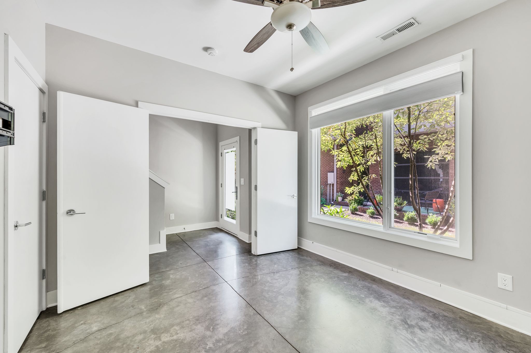 Nashville, Tennessee 37206, United States, 3 Bedrooms Bedrooms, ,4 BathroomsBathrooms,Residential,Active,40389