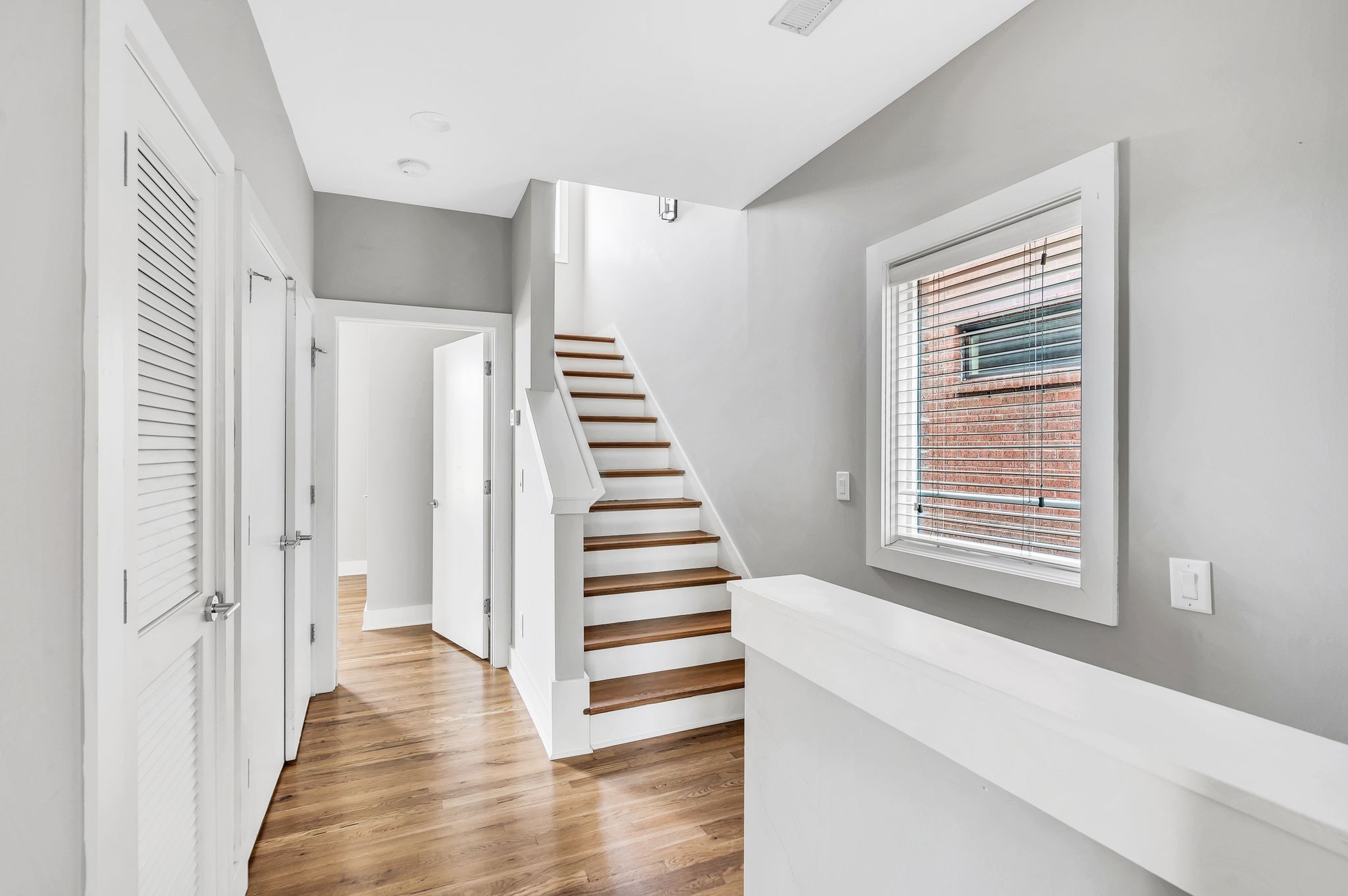 Nashville, Tennessee 37206, United States, 3 Bedrooms Bedrooms, ,4 BathroomsBathrooms,Residential,Active,40389