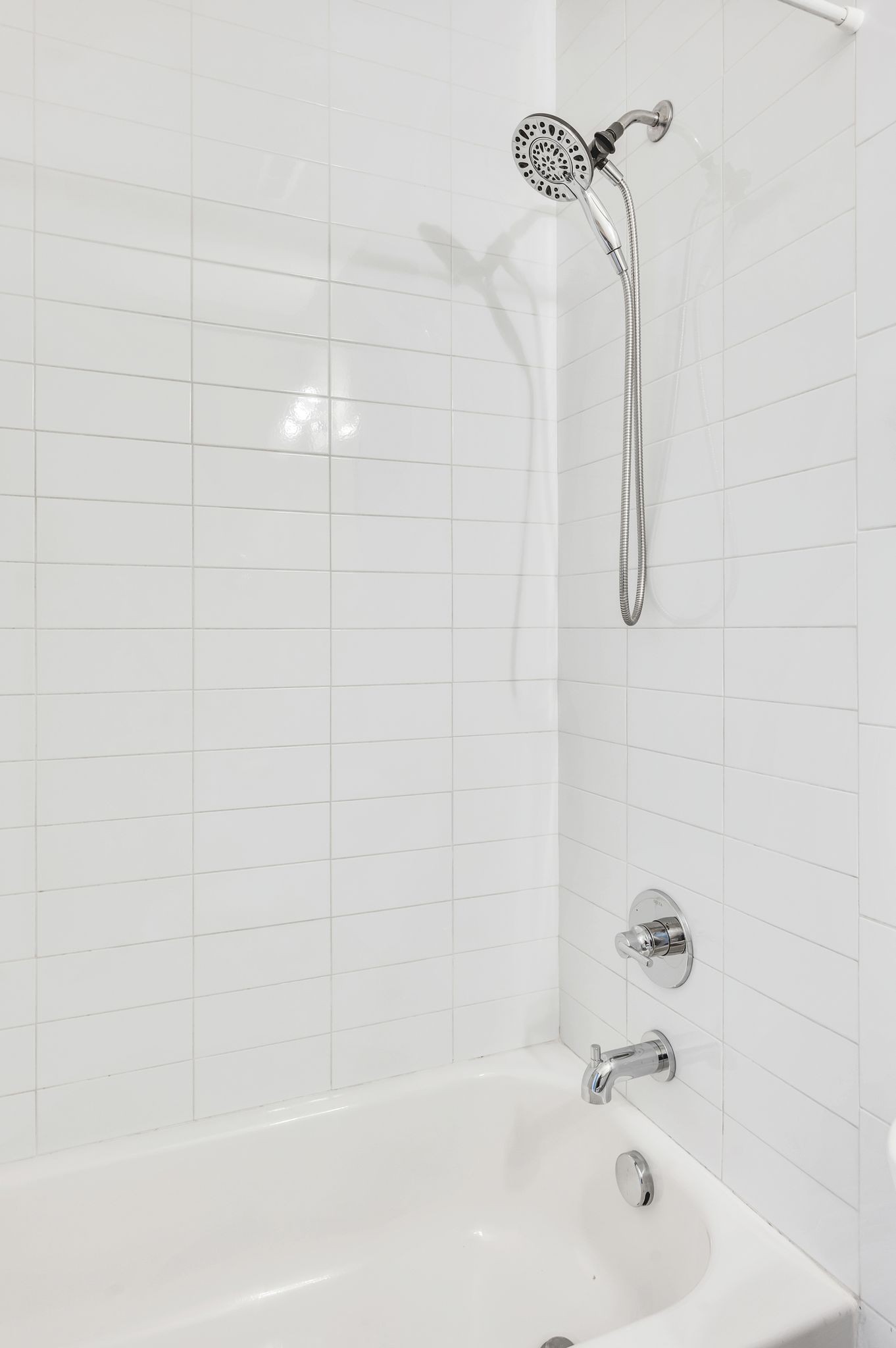 Nashville, Tennessee 37206, United States, 3 Bedrooms Bedrooms, ,4 BathroomsBathrooms,Residential,Active,40389