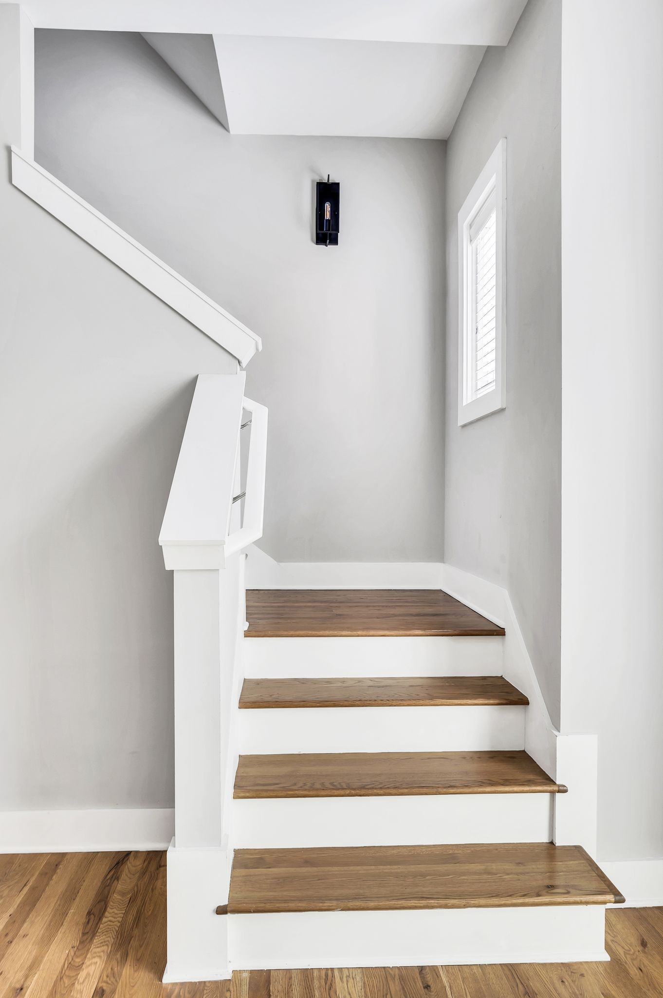 Nashville, Tennessee 37206, United States, 3 Bedrooms Bedrooms, ,4 BathroomsBathrooms,Residential,Active,40389