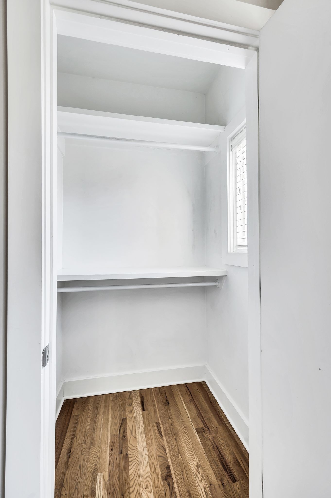 Nashville, Tennessee 37206, United States, 3 Bedrooms Bedrooms, ,4 BathroomsBathrooms,Residential,Active,40389