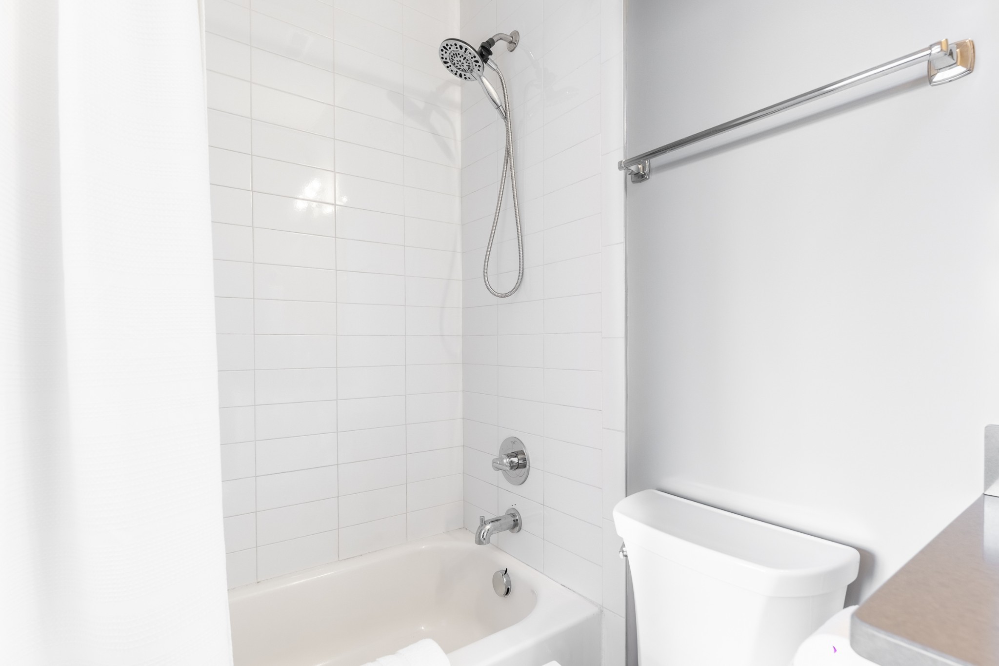 Nashville, Tennessee 37206, United States, 3 Bedrooms Bedrooms, ,4 BathroomsBathrooms,Residential,Active,40389