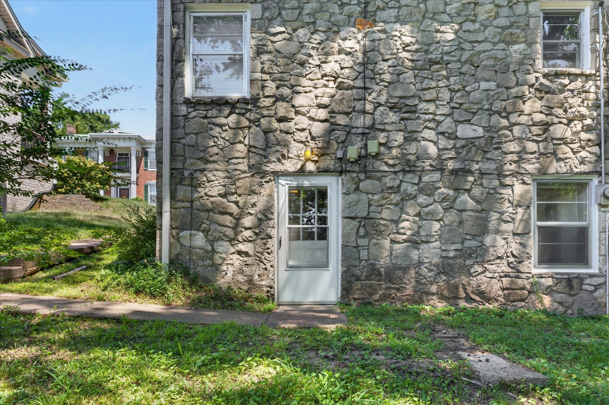 108 Madison Terrace Ct B