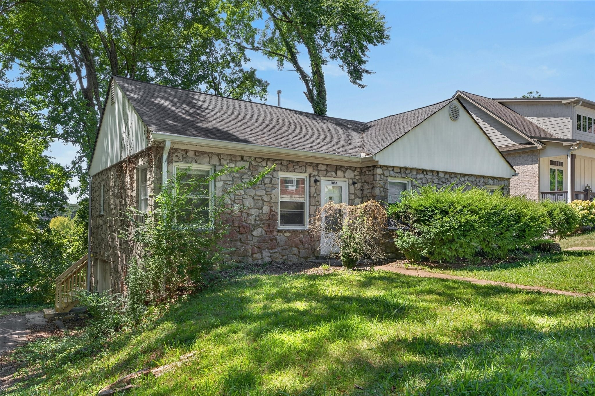 108 Madison Terrace Ct B