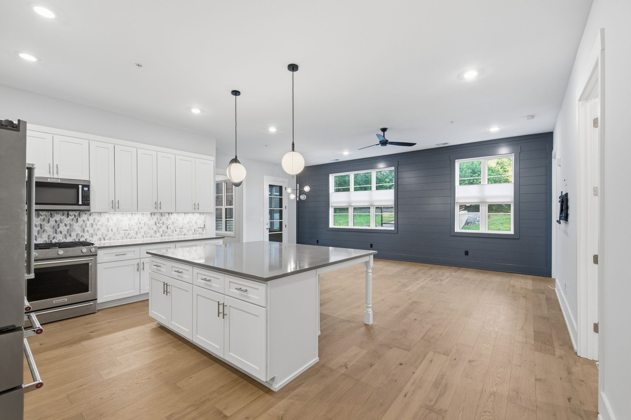 119 Acklen Park Dr 101