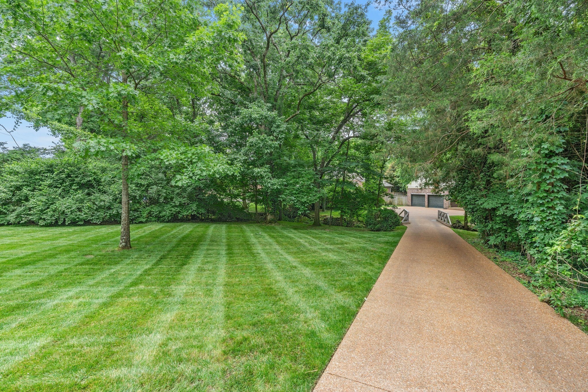 3907 Trimble Rd