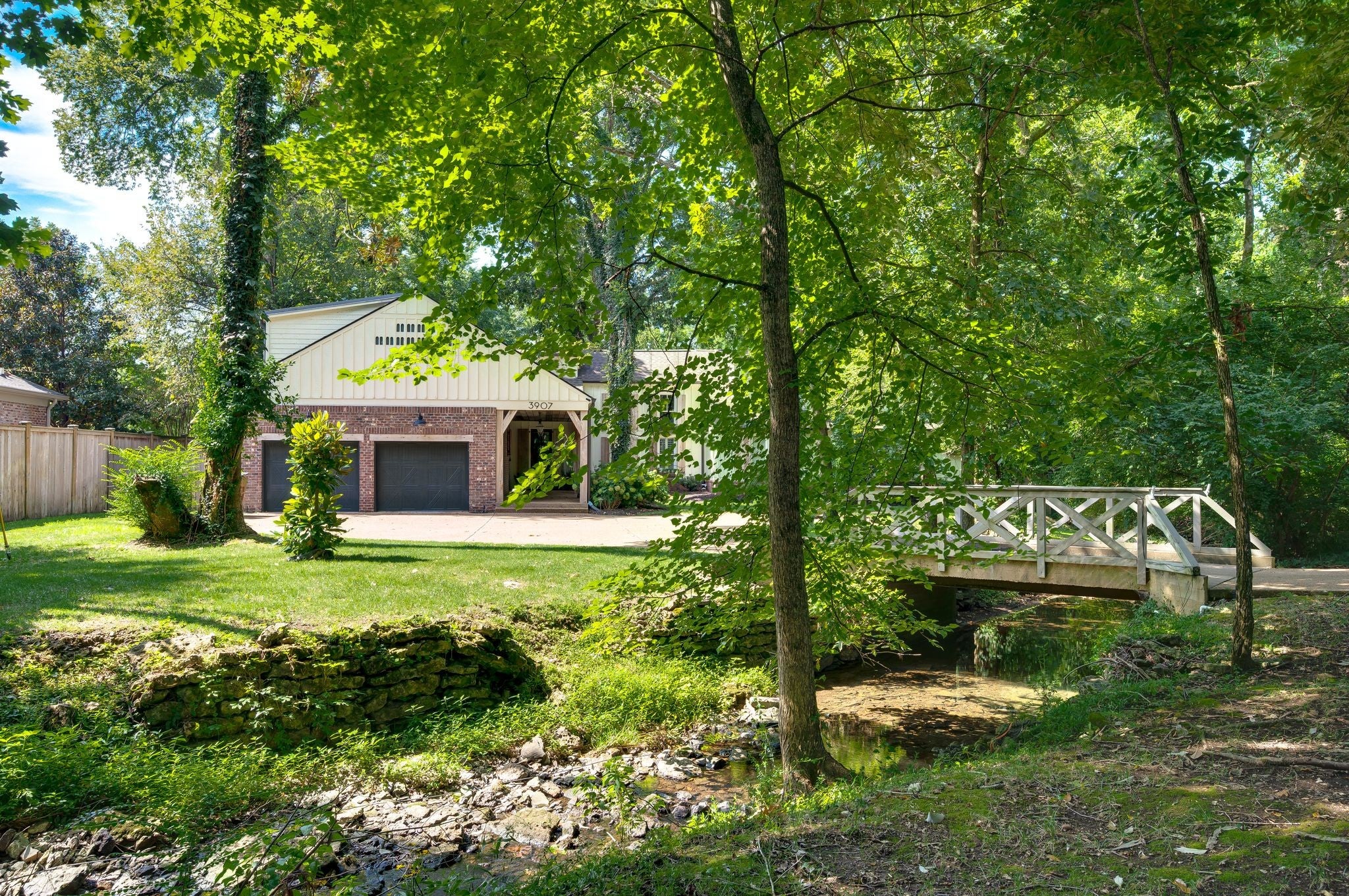 3907 Trimble Rd