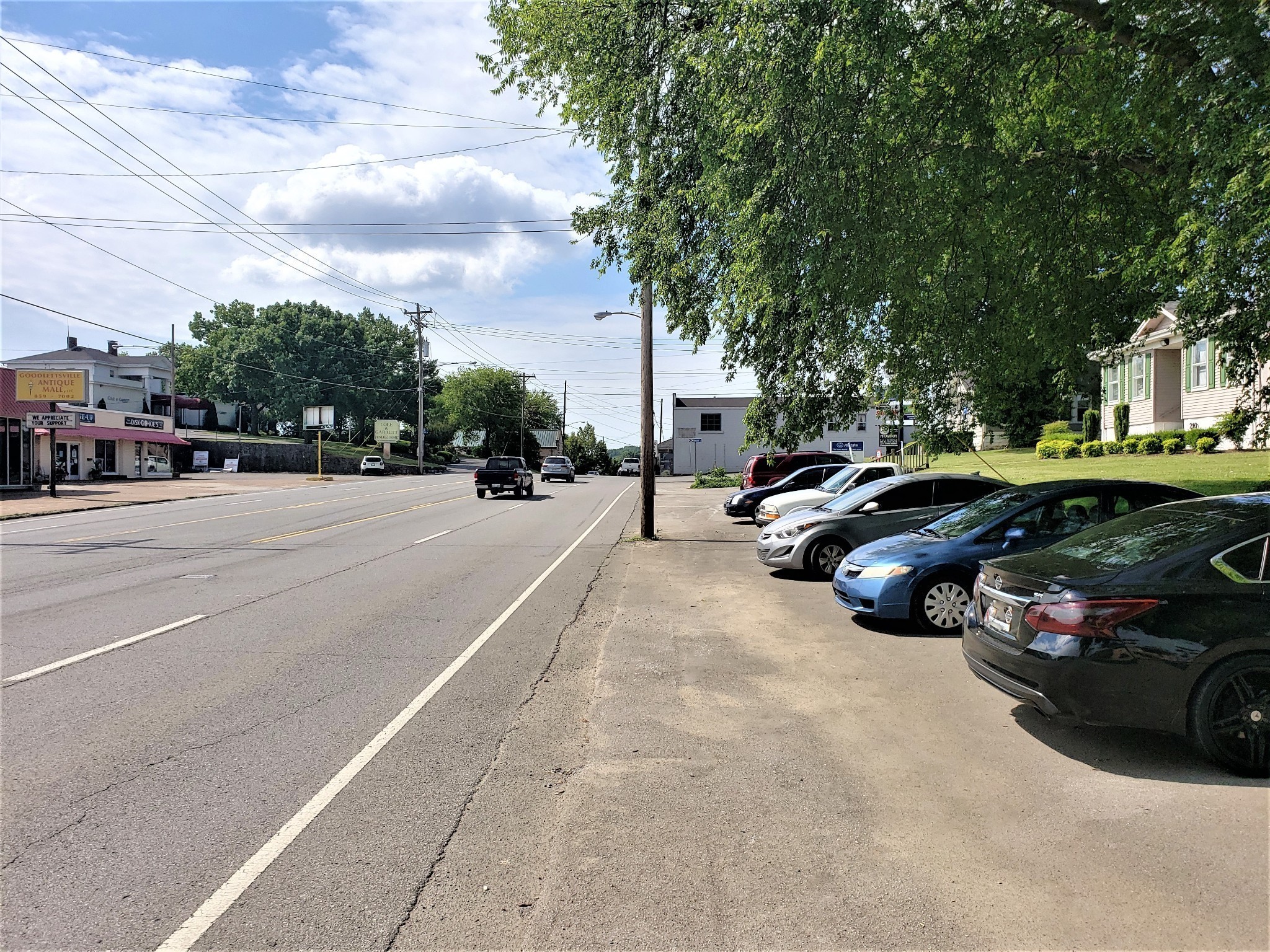 214 N Main St
